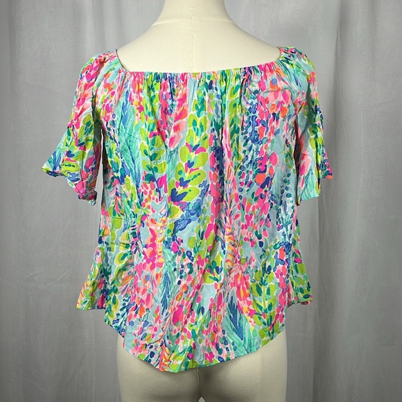 Lilly Pulitzer Sain Off The Shoulder Top in Catch the Wave. - Picture 4 of 10